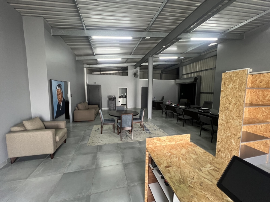 Commercial Property for Sale in Vincent Eastern Cape